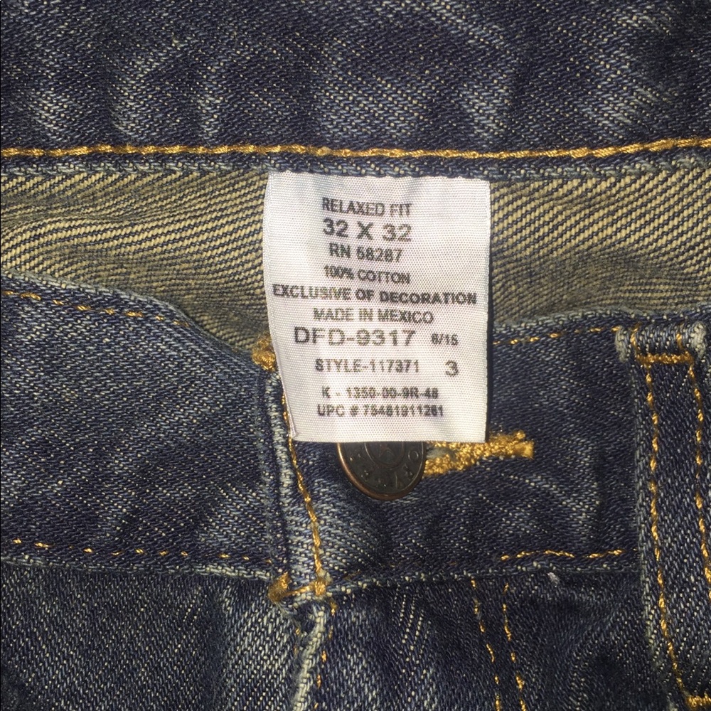 Dark wash relaxed fit 32 x 32 mens/teen jeans